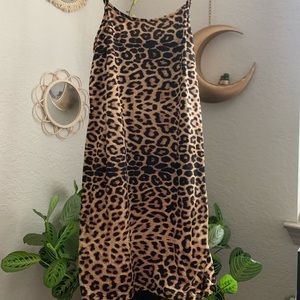 LEOPARD PRINT BODY-CON DRESS